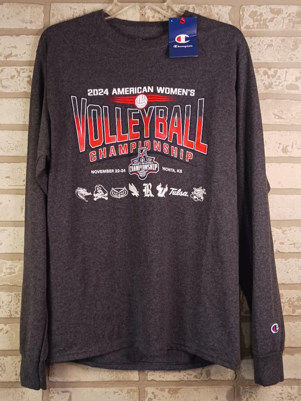 Champion 2024 American Womens Volleyball Championship Mens T Shirt M Long Sleeve